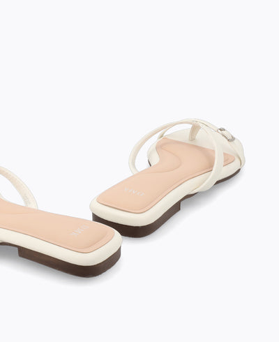 Isabelle Flat Sandals - Beige