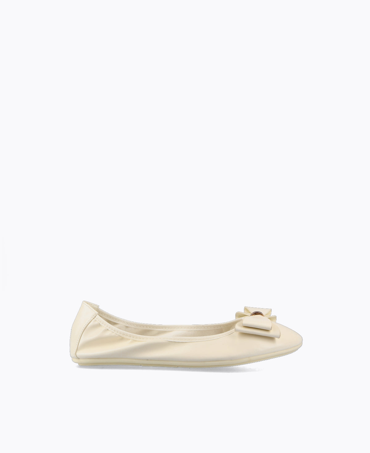 White flat sales ballet pumps