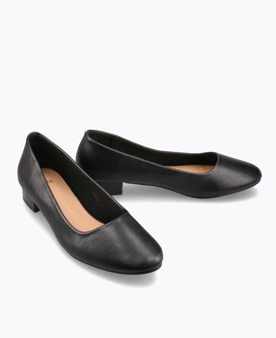 Cynthia Block Heel Pumps - Black