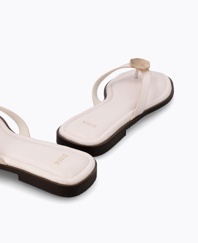 Maple Thong Flat Sandals - Beige