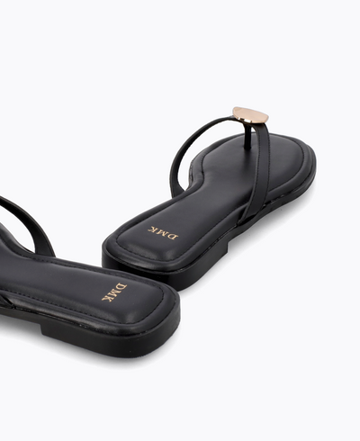 Maple Thong Flat Sandals - Black